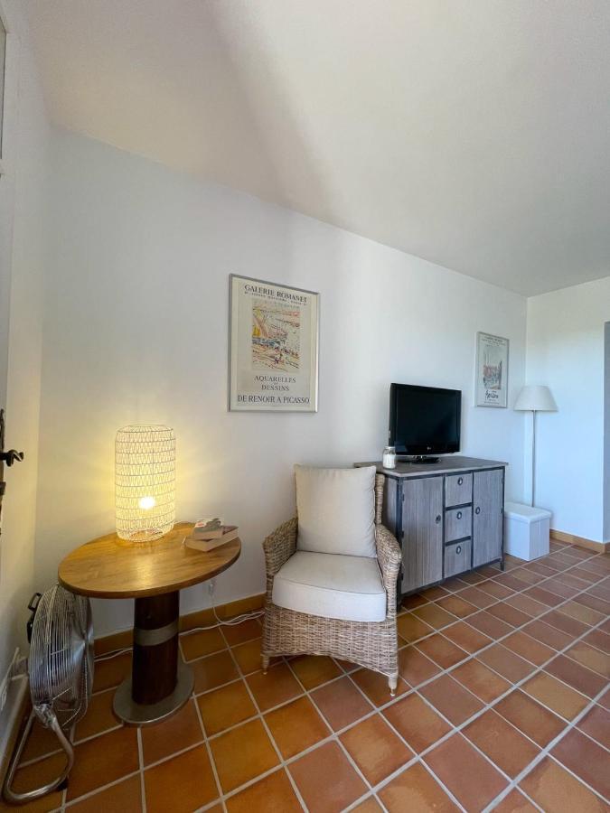 Superb Apartment With Balcony Near The Beach Saint-Raphaël Zewnętrze zdjęcie