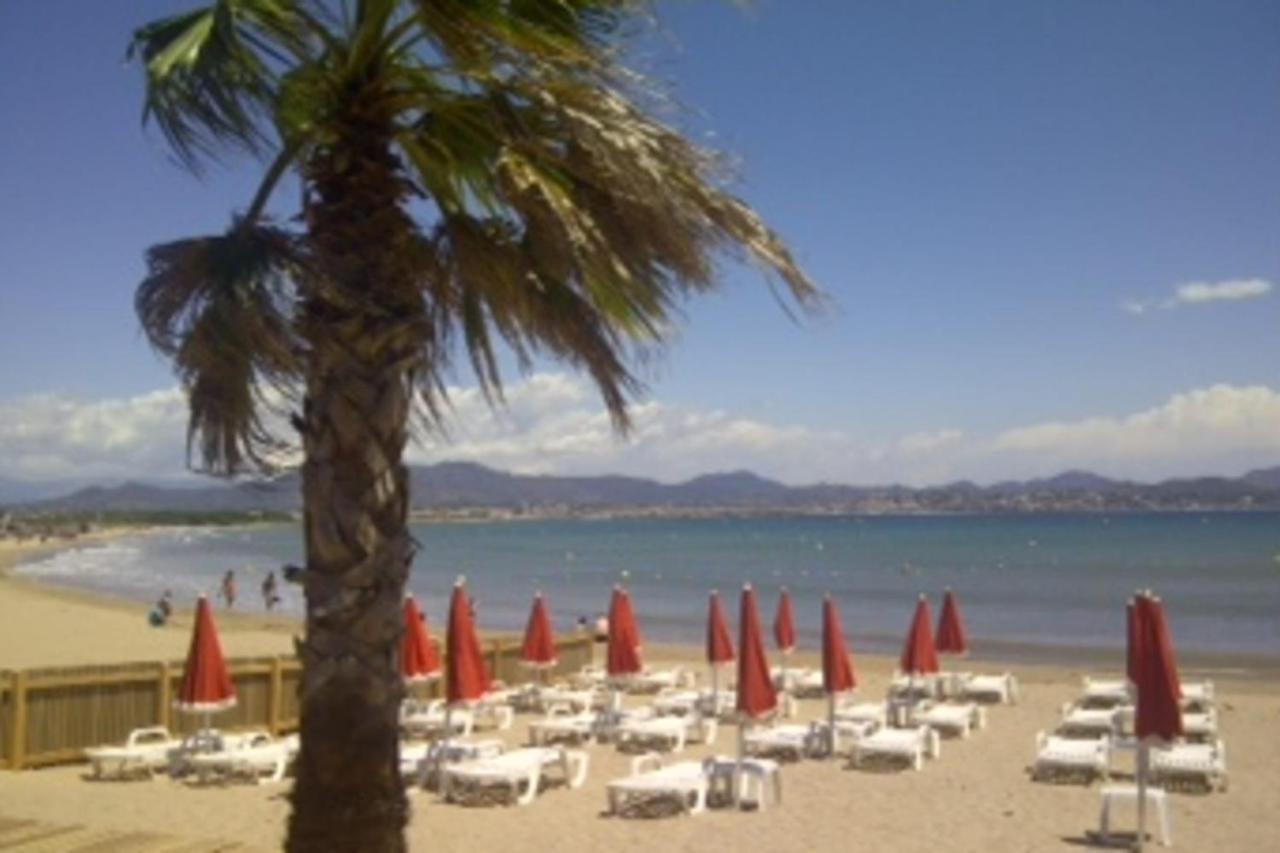 Superb Apartment With Balcony Near The Beach Saint-Raphaël Zewnętrze zdjęcie