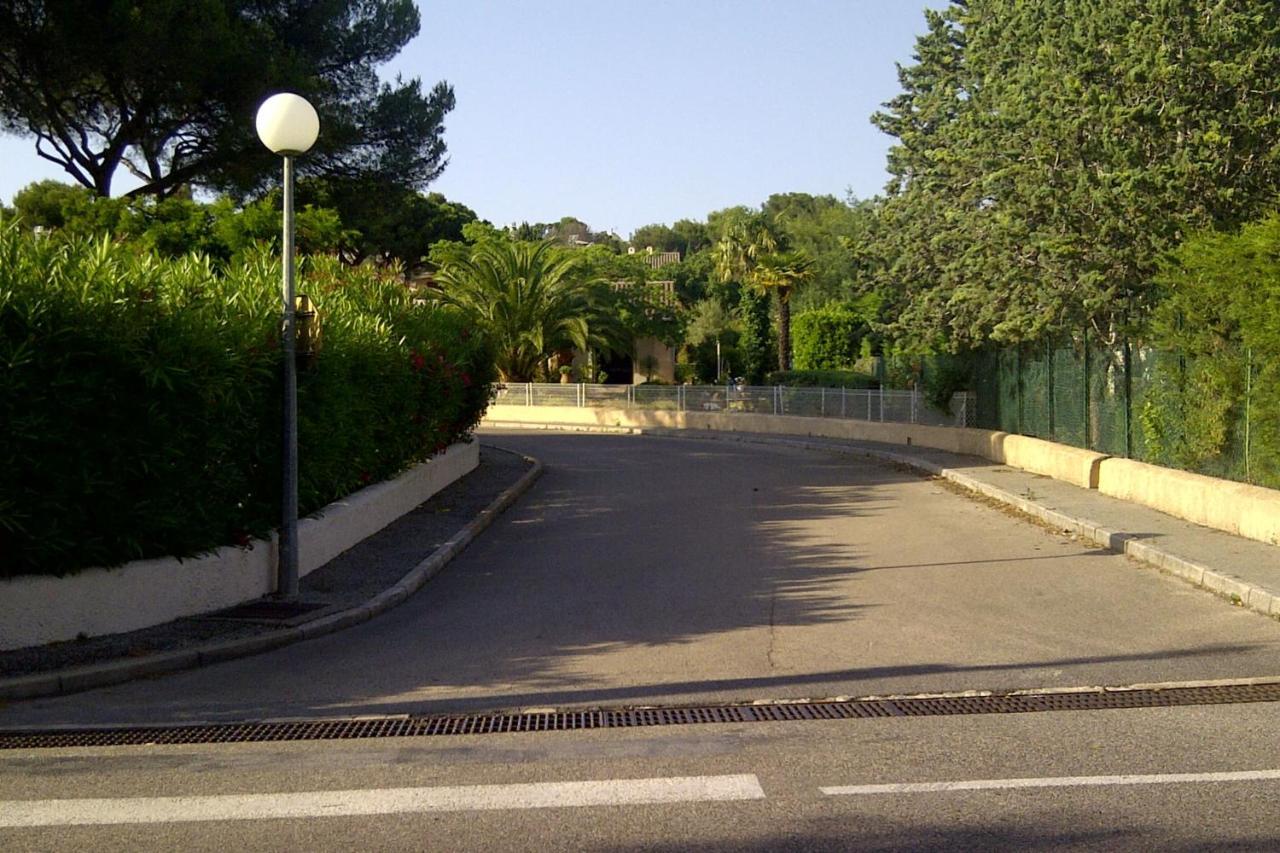 Superb Apartment With Balcony Near The Beach Saint-Raphaël Zewnętrze zdjęcie